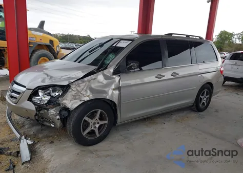 2005 Honda Odyssey Touring z USA, uszkodzony, nr VIN 5FNRL38855B045180